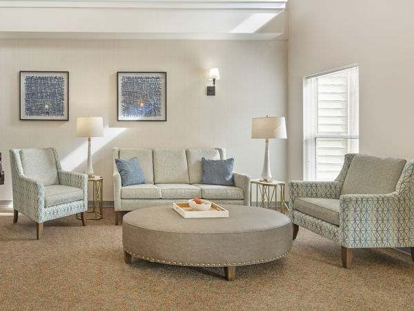 Brookdale Canyon Lakes Lobby