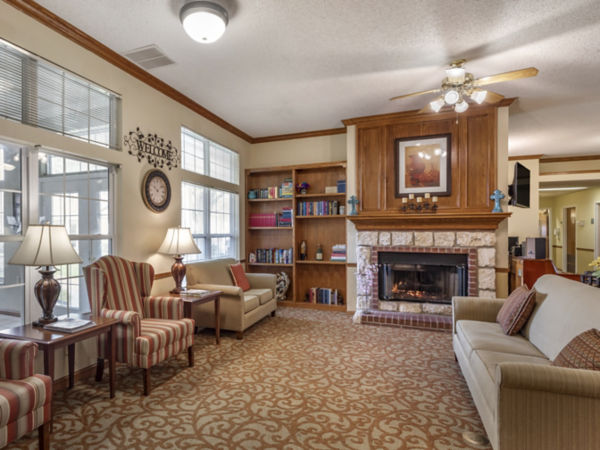 Brookdale Corsicana Community Living Room