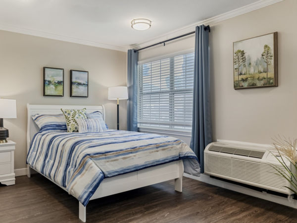 Brookdale Creekside Apartment Bedroom