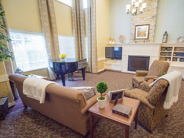 Brookdale Everett Community Living Room
