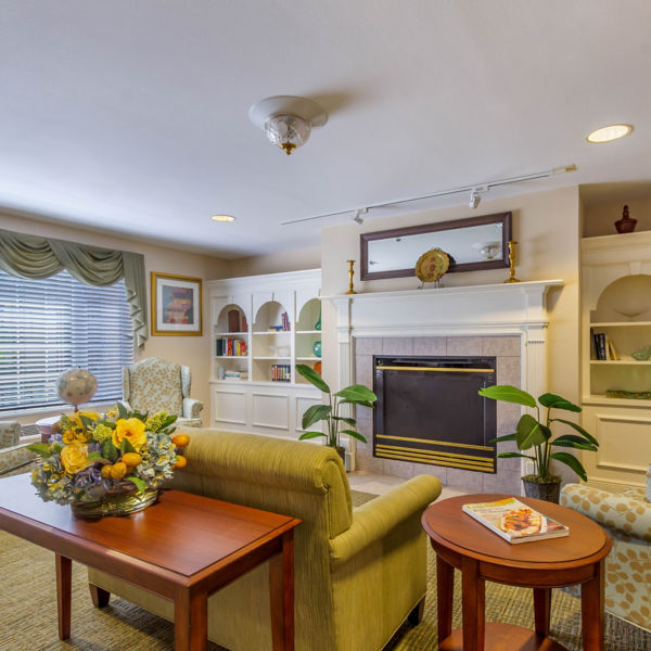 Brookdale Fort Meyers The Colony Community Living Room