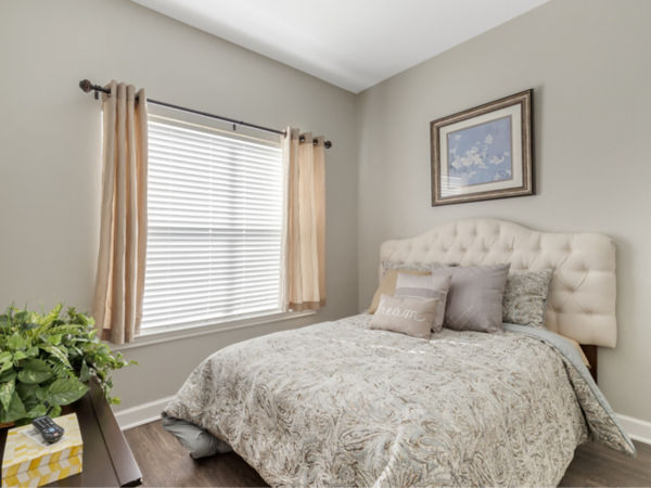 Brookdale Hamilton Wolfe Apartment Bedroom
