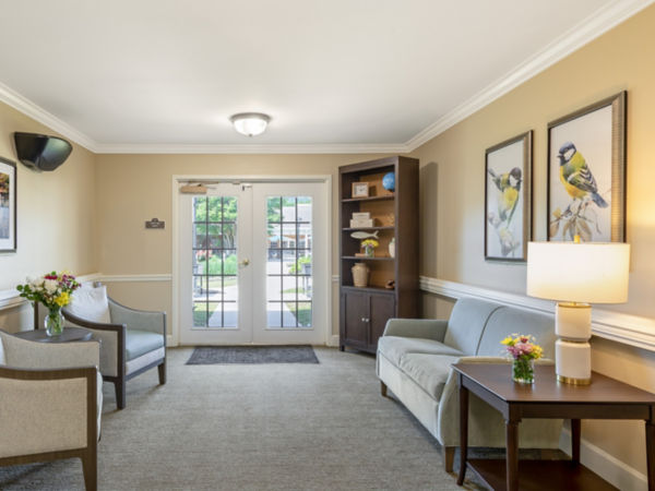 Brookdale Hampton Cove Sitting Area