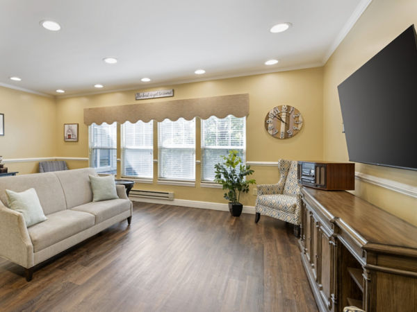 Brookdale Leawood State Line Community Living Room