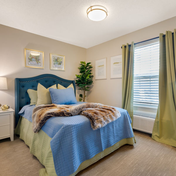 Brookdale Midwestern Apartment Bedroom