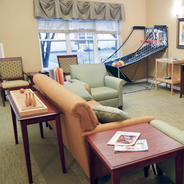 Brookdale Niagara Mc Entertainment Room