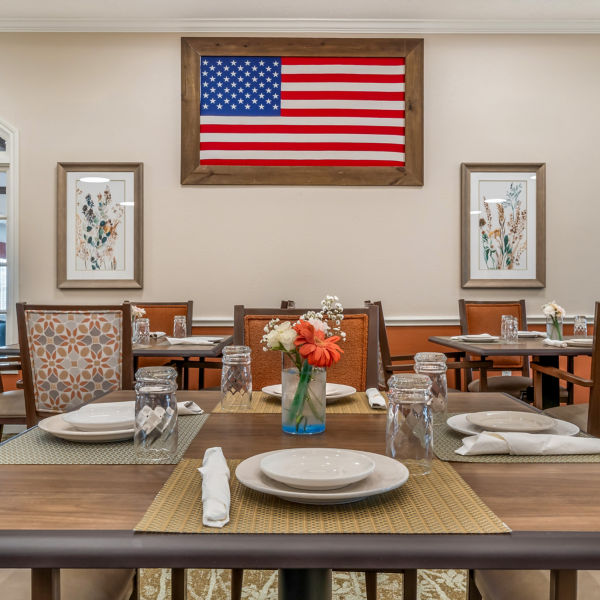 Brookdale Northshore Community Dining Room