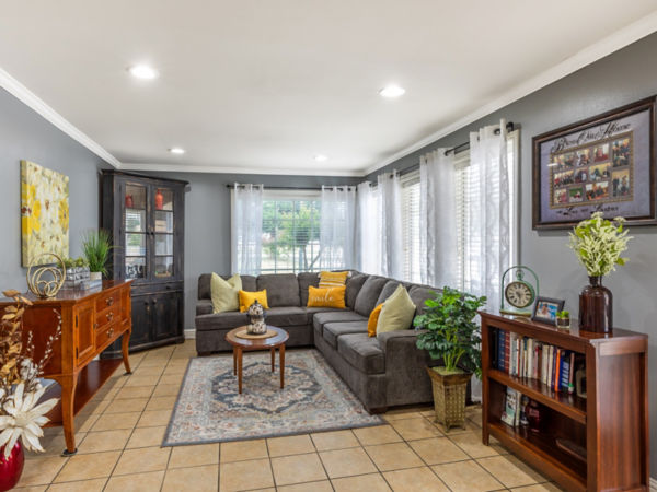 Brookdale Oak Hollow Community Lounge