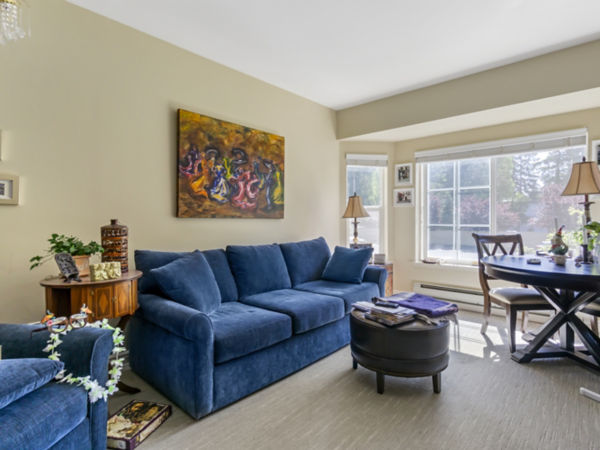 Brookdale Olympia East Apartment Living Room