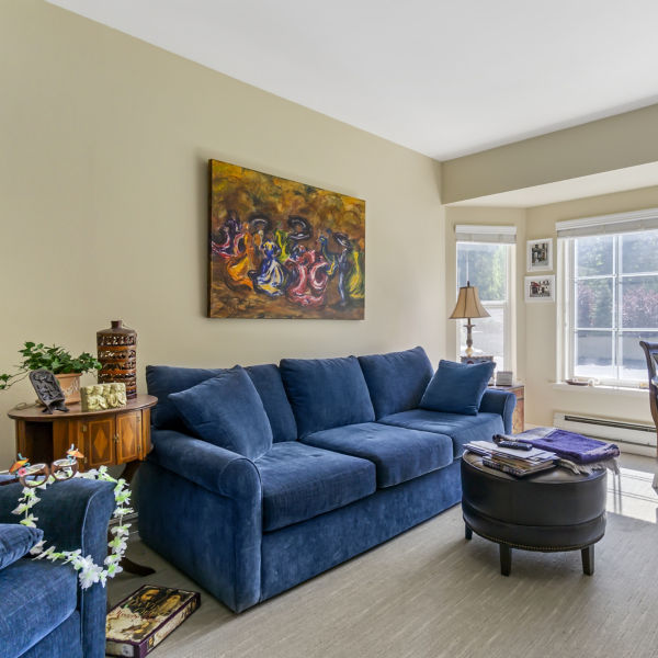 Brookdale Olympia East Apartment Living Room