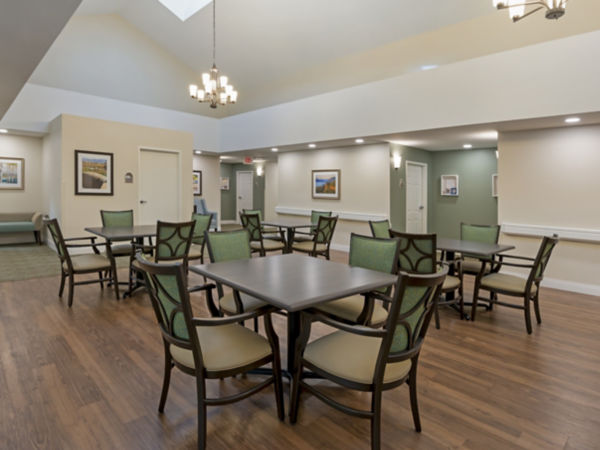 Brookdale Roseburg Dining Room