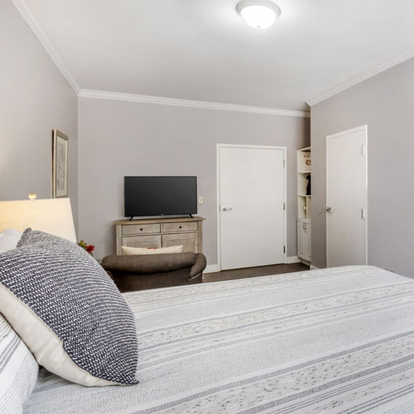 Brookdale Sugar Land Apartment Bedroom