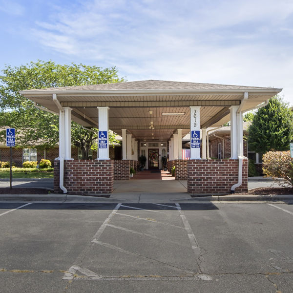 Brookdale Burlington Mc Entrance