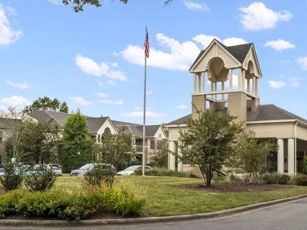 Brookdale Carriage Club Entrance