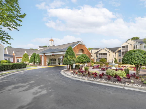 Brookdale Chambrel Williamsburg Entrance