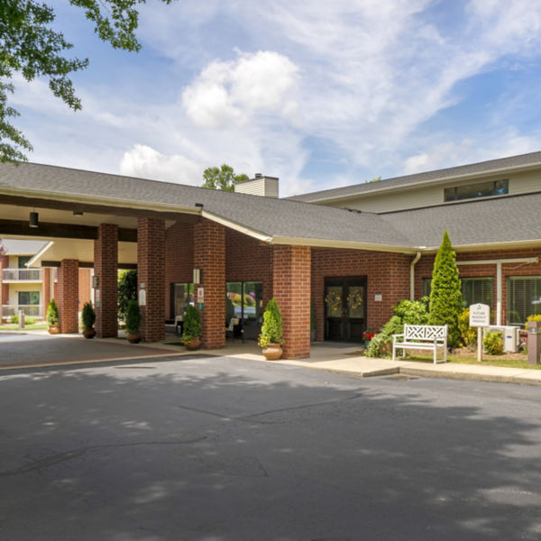 Brookdale Hendersonville East Entrance