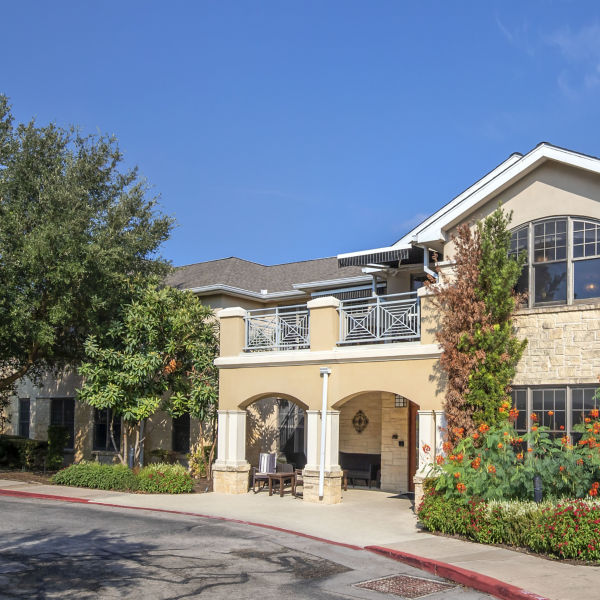 Brookdale Lakeway Entrance