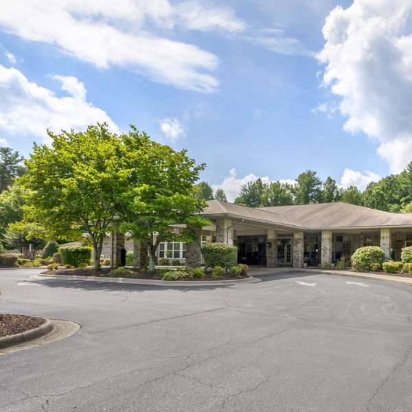 Brookdale Lenoir Entrance