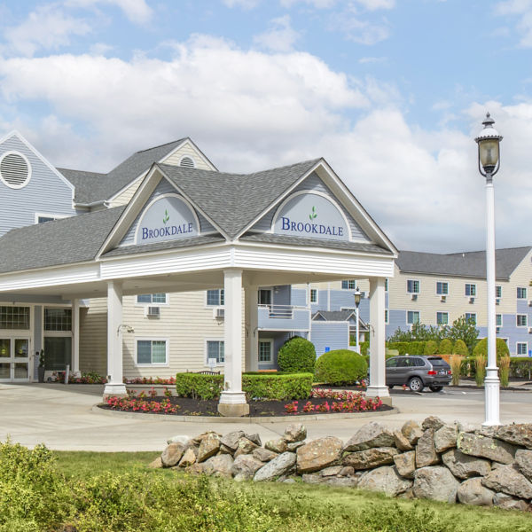 Brookdale Sakonnet Bay Entrance