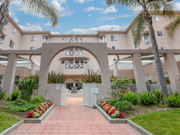 Brookdale Santa Monica Gardens Entrance
