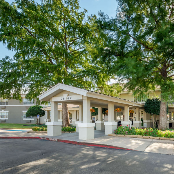Brookdale Sikes Lake Entrance
