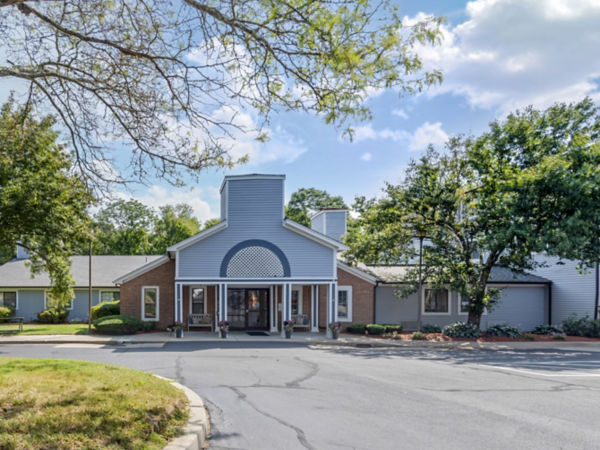 Brookdale South Bay Ri Entrance