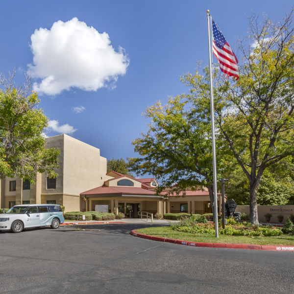 Brookdale Valencia Entrance