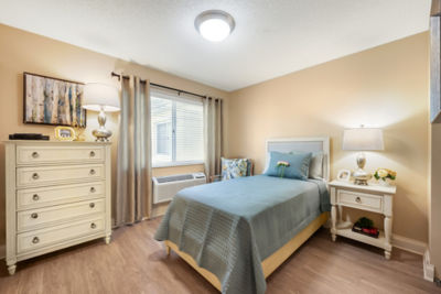 Deland Apartment Bedroom