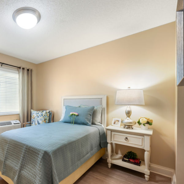 Brookdale Deland Apartment Bedroom