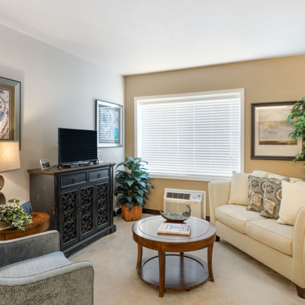 Brookdale Heritage Plaza Apartment Living Room
