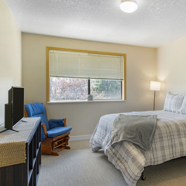 Brookdale Mcminnville Town Center Apartment Bedroom