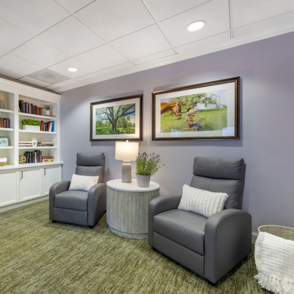 Brookdale Troutdale Sitting Area
