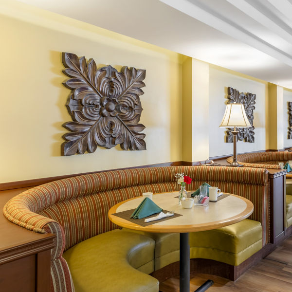 Brookdale Uptown Whittier Dining Room