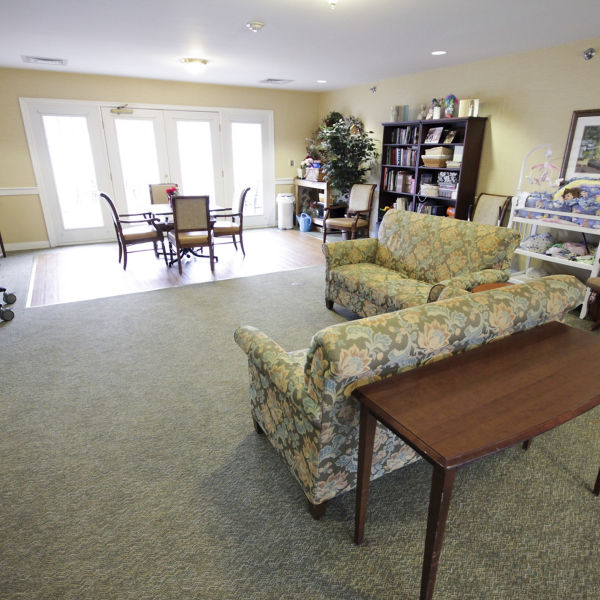 Brookdale W Eisenhower Pkwy Common Area