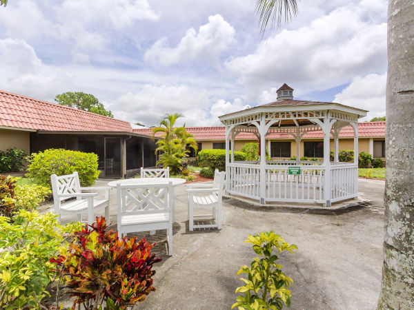 Brookdale Bradenton Gardens Gazebo
