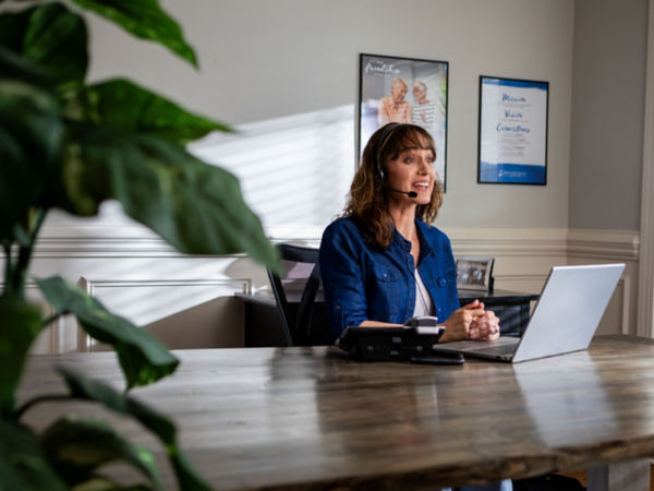 Connection Center Associate