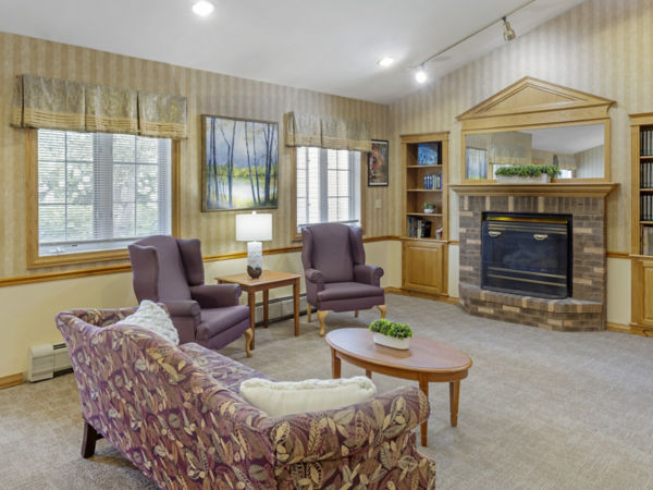 Brookdale Castle Gardens  Foyer