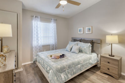 Fort Meyers Cypress Lake Apartment