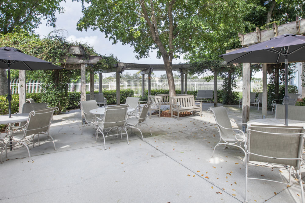 Fort Meyers Cypress Lake Patio
