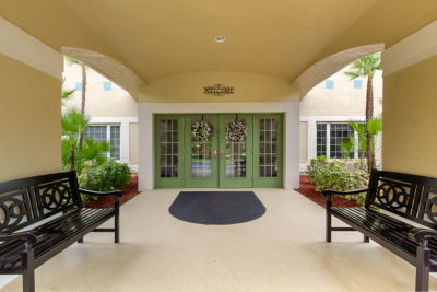Fort Meyers The Colony Front Porch