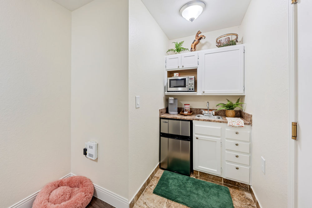 Apartment Kitchenette