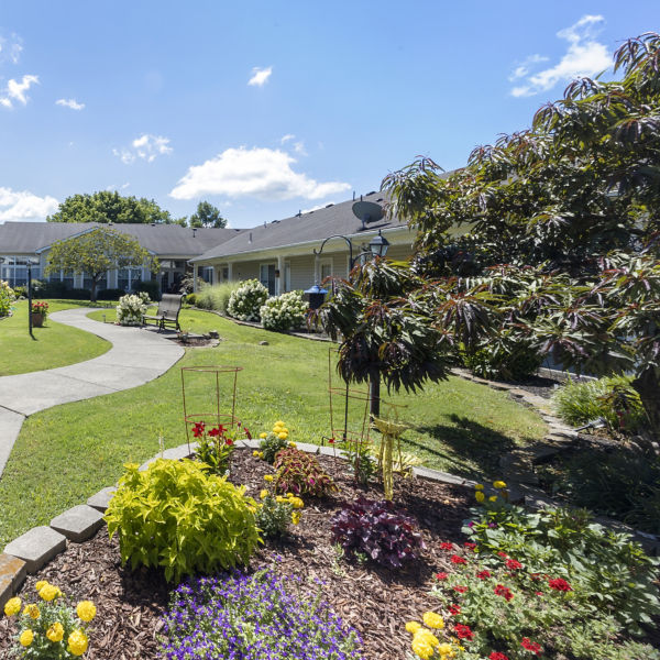 Brookdale Goodlettesville Al Courtyard