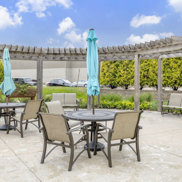 Brookdale Lacrosse Al Villas Patio