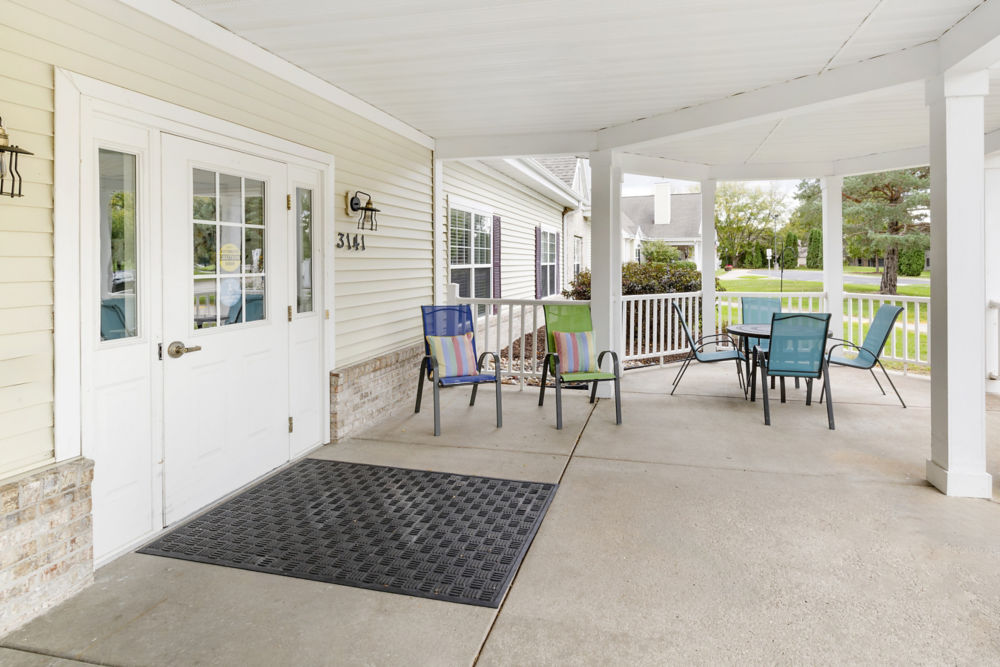 Lacrosse Front Porch