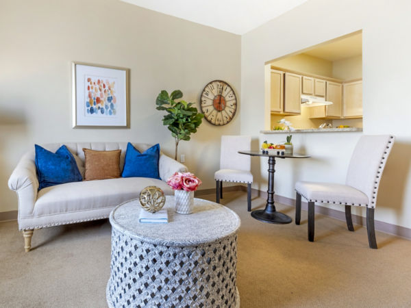 Brookdale Medi Park West Apartment Living Room