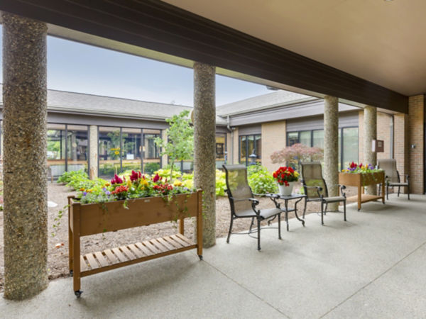 Brookdale Medina South Patio