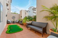 Balcony Putting Green