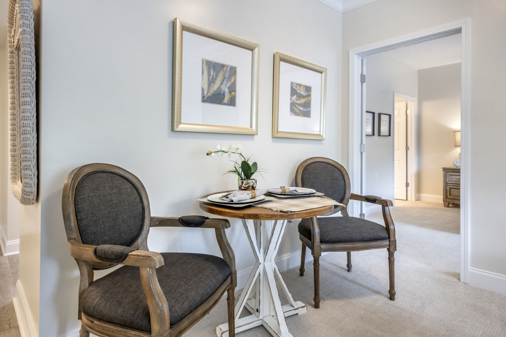 University Park Al Apartment Dining Room