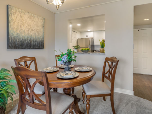 Brookdale University Park Co Apartment Dining Room