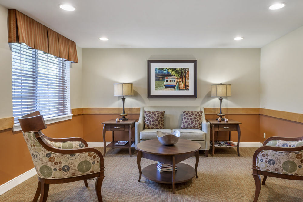 Urbana Apartment Living Room